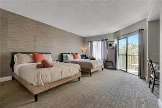 Photo #4: TB8400953 Listing 