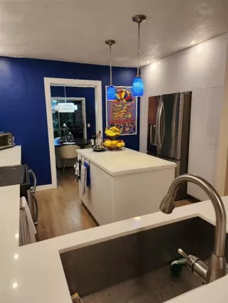 Photo #4: TB8405604 Listing