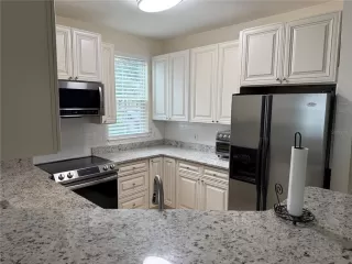 Photo #6: TB8408740 Listing