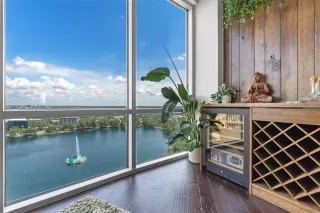 Photo #6: TB8409064 Listing