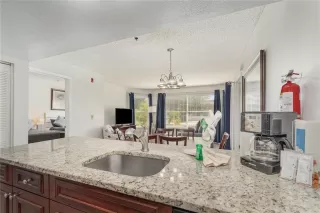 Photo #4: TB8413008 Listing