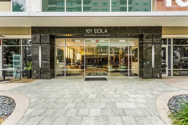 MLS: TB8420600 Condo For Sale