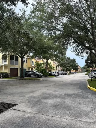 Photo #5: TB8420828 Listing 