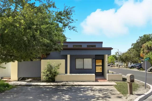 MLS: TB8429166 Condo For Sale