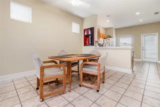 Photo #4: TB8430938 Listing