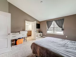 Photo #2: TB8432886 Listing