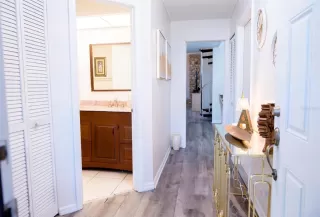 Photo #4: TB8438959 Listing