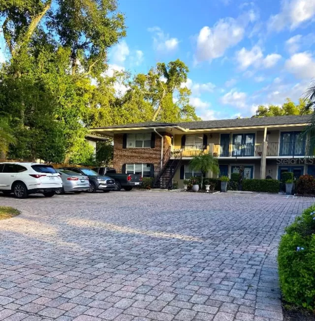 MLS: TB8439428 Condo For Sale
