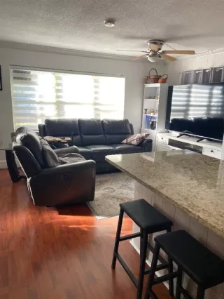 Photo #5: TB8439428 Listing 