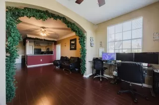 Photo #3: TB8445013 Listing 