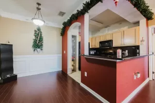 Photo #5: TB8445013 Listing 