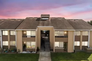 More Details about MLS # TB8445389 : 5339 VINELAND ROAD UNIT 203