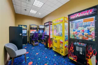 Photo #3: TB8449916 Listing