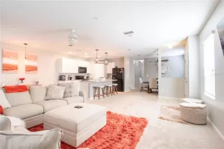 Photo #4: TB8451857 Listing