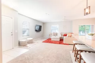 Photo #5: TB8451857 Listing