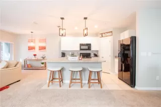 Photo #6: TB8451857 Listing