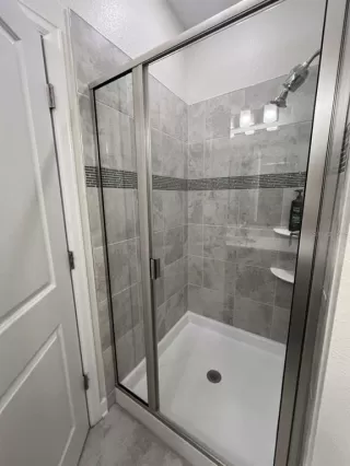 Photo #5: TB8456563 Listing