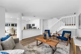 Photo #2: TB8461548 Listing 