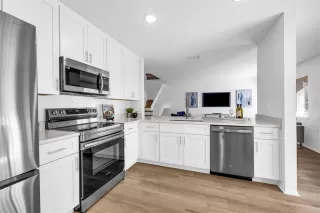 Photo #6: TB8461548 Listing 