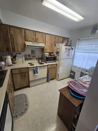 Photo #4: TB8463939 Listing