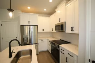 Photo #4: TB8464137 Listing