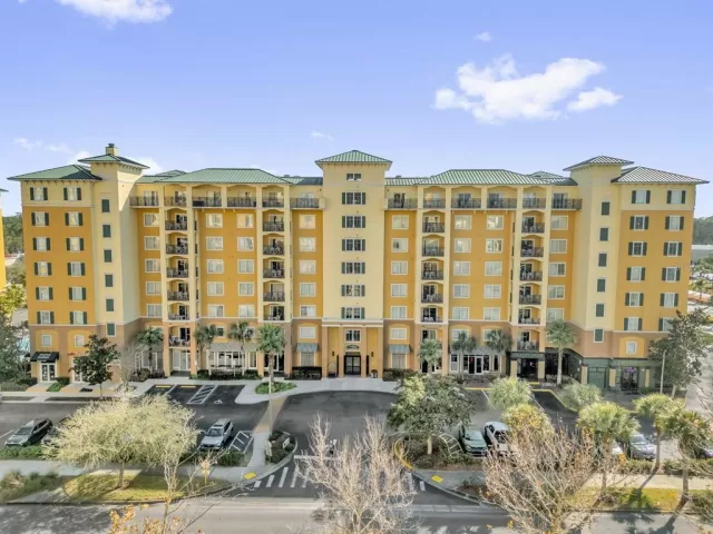 MLS: TB8474903 Condo For Sale