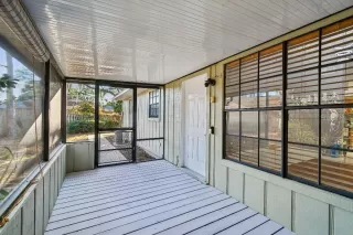 Photo #6: TB8475455 Listing