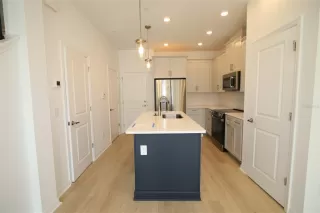 Photo #4: TB8479380 Listing