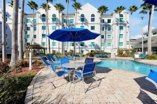 More Details about MLS # TB8479677 : 8303 PALM PARKWAY UNIT 211