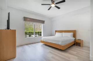 Photo #6: TB8481355 Listing