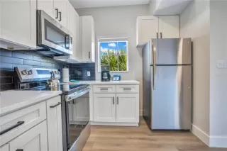 Photo #4: TB8481485 Listing