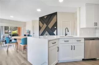 Photo #6: TB8481485 Listing