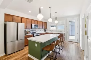 Photo #2: TB8483848 Listing 