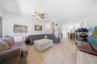 Photo #4: TB8483888 Listing 