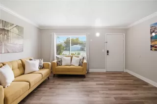 Photo #4: TB8484305 Listing 