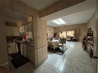 Photo #3: TB8486950 Listing