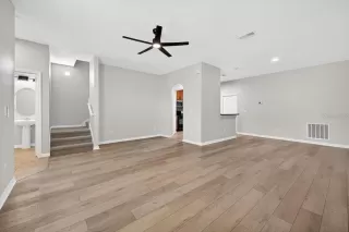 Photo #4: TB8494759 Listing 