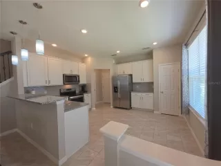 Photo #5: TB8497384 Listing