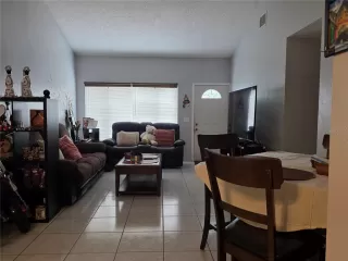 Photo #4: TB8502607 Listing 