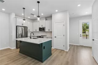 Photo #5: TB8506998 Listing 