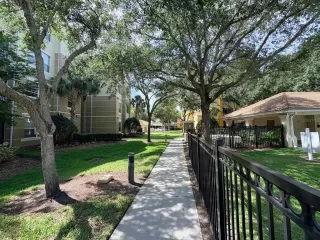 Photo #4: TB8513438 Listing