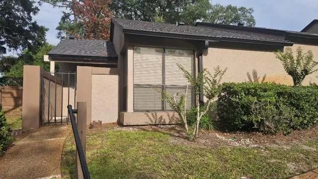 MLS: TB8516803 Condo For Sale