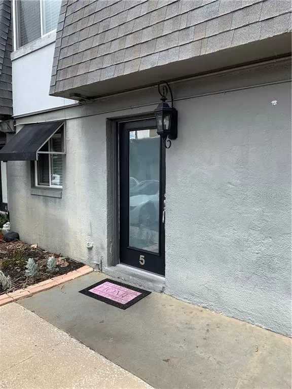 MLS: U8067113 Condo For Sale