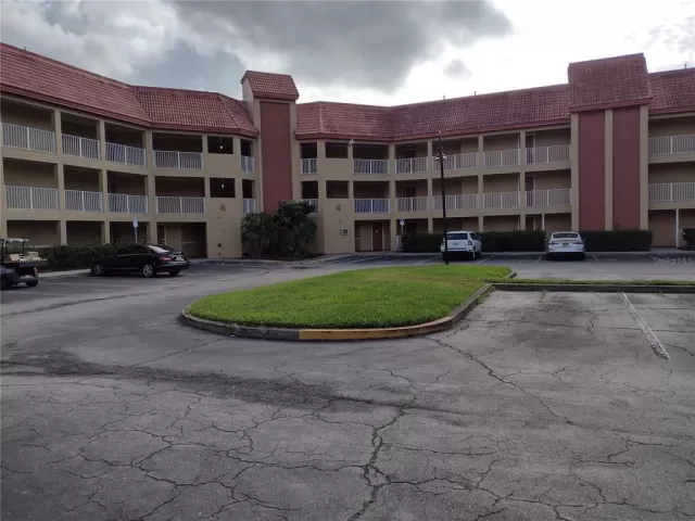 MLS: U8163501 Condo For Sale