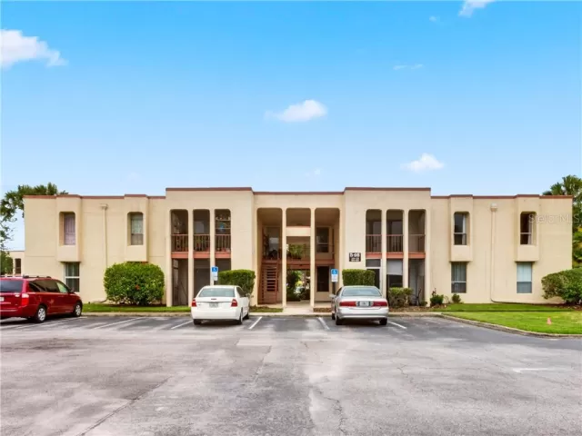 MLS: V4913958 Condo For Sale