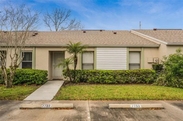 MLS: V4923519 Condo For Sale