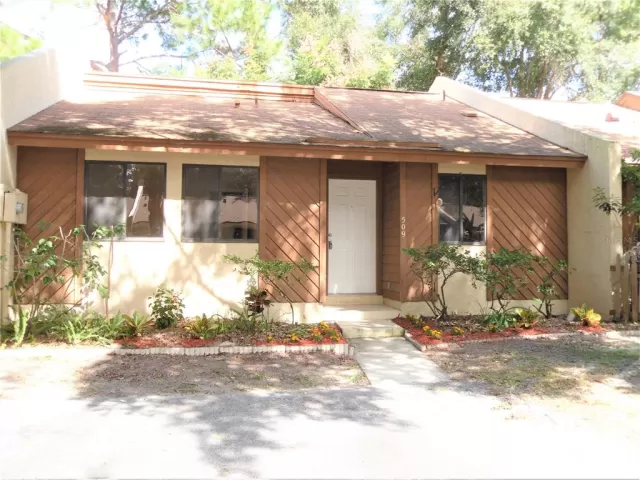 MLS: V4925483 Condo For Sale