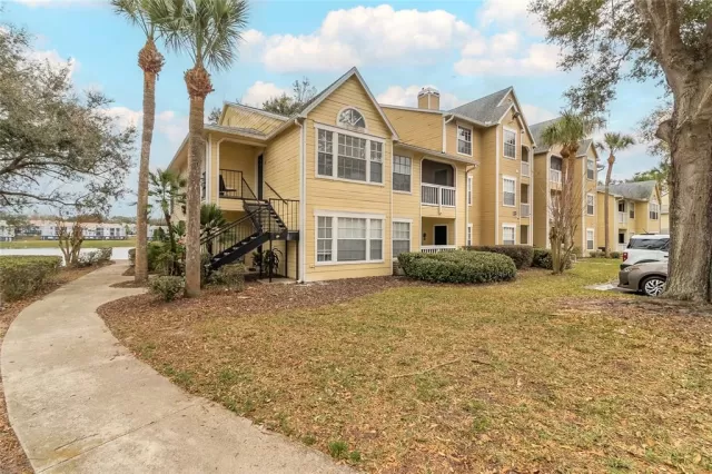 MLS: V4928342 Condo For Sale