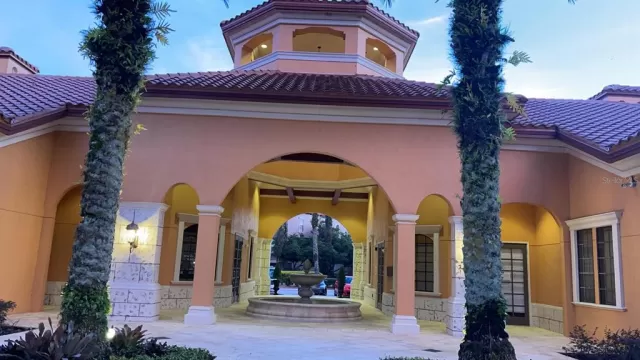 MLS: V4934553 Condo For Sale