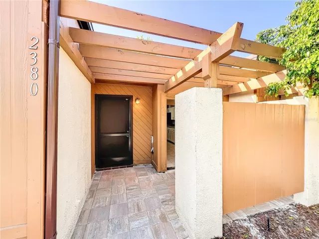 MLS: V4935397 Condo For Sale